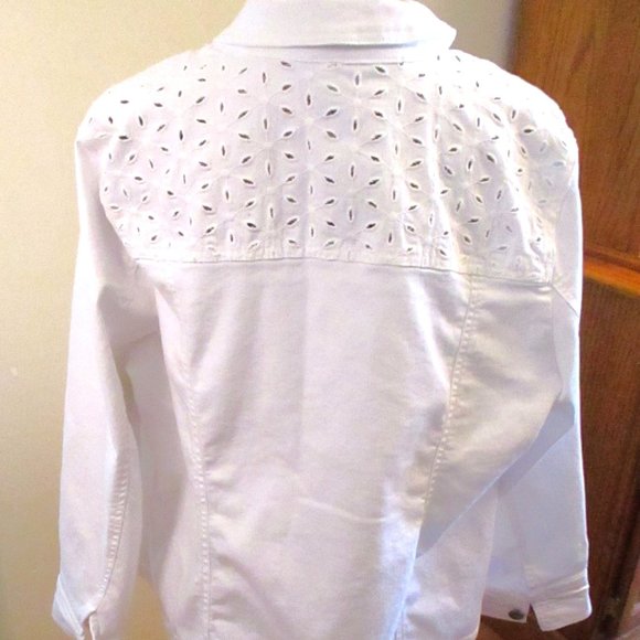 Catherines Women's Plus Size White Jean Style Jacket, Eyelet, Pockets, Size 1X - Picture 7 of 13